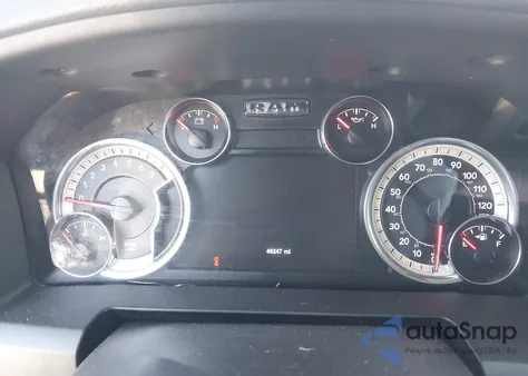 2018 Ram 1500 Big Horn 4X4 5'7 Box z USA, uszkodzony, nr VIN 1C6RR7LGXJS260238